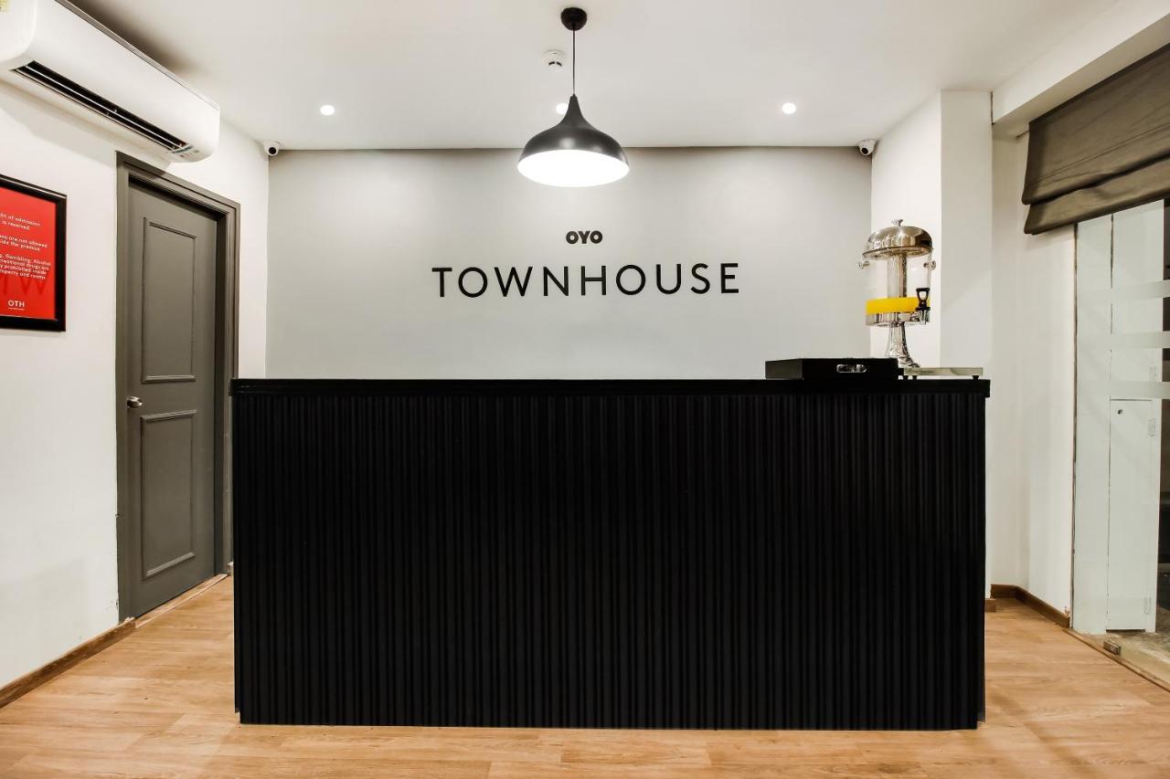 Oyo Townhouse 600 Gangothri Hotel Secunderabad Bagian luar foto